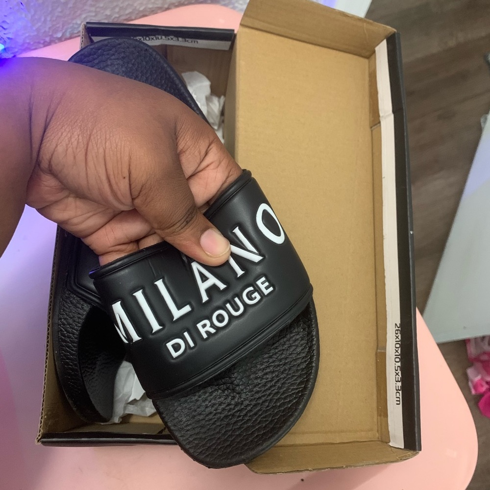 Black Milano slides
